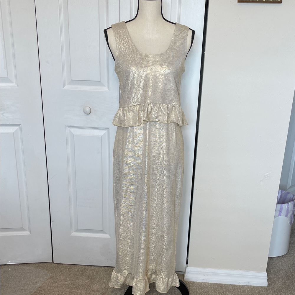 NWOT KATE & MALLORY SHIMMERING CREAM SLEEVELESS MAXI DRESS. SIZE XS.